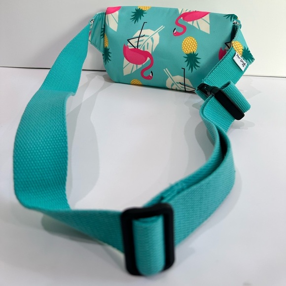 Basic Packs by HotStyle Adjustable Fanny Pack - Turquoise with Flamingo Print🦩 - Picture 2 of 15